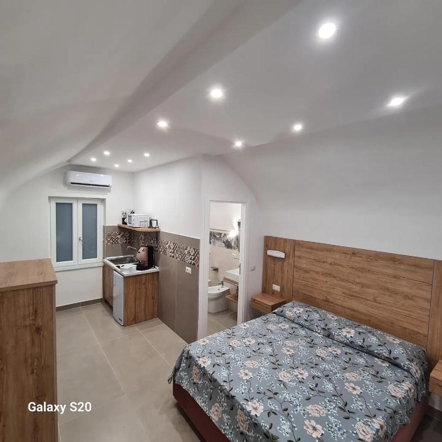 Residenza Nascari Al Plebiscito Hotel Napels Buitenkant foto
