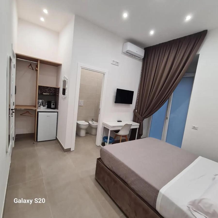 Residenza Nascari Al Plebiscito Hotel Napels Buitenkant foto