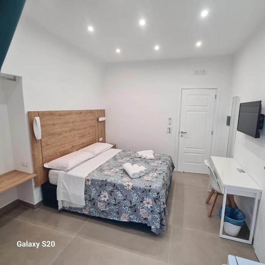 Residenza Nascari Al Plebiscito Hotel Napels Buitenkant foto