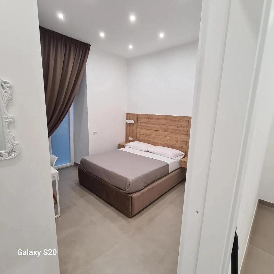 Residenza Nascari Al Plebiscito Hotel Napels Buitenkant foto