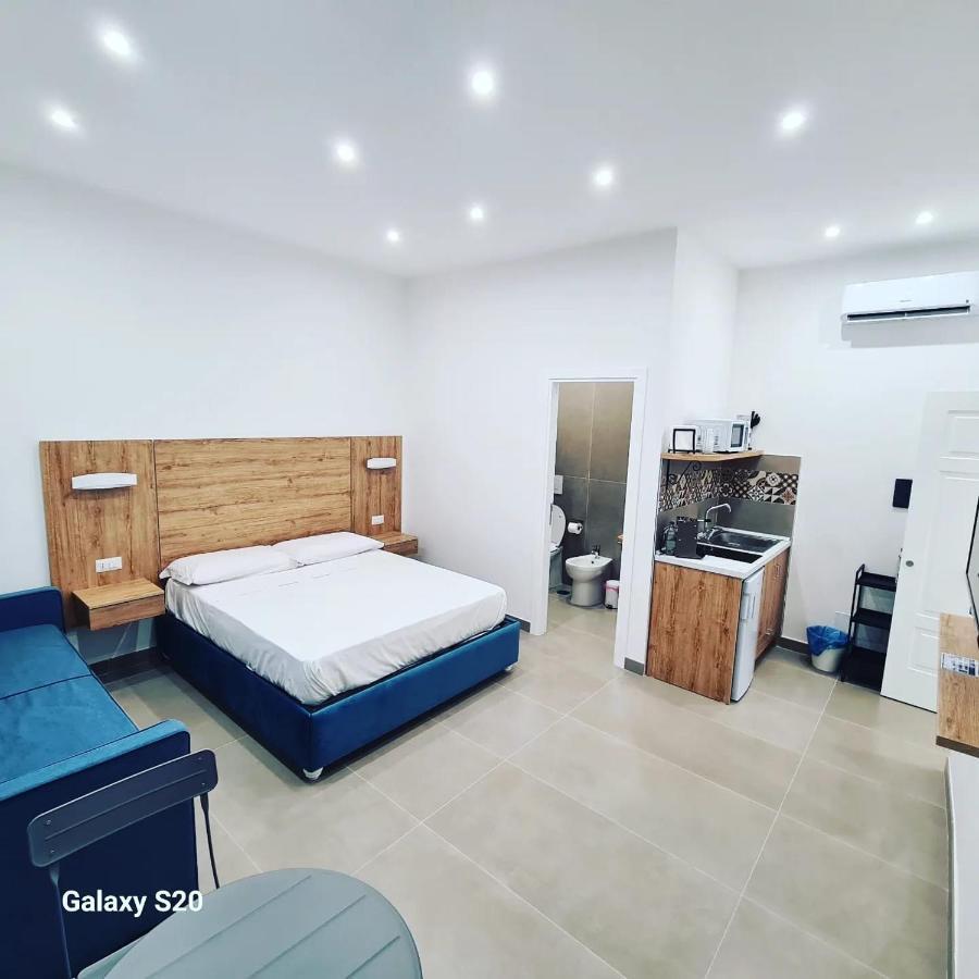 Residenza Nascari Al Plebiscito Hotel Napels Buitenkant foto